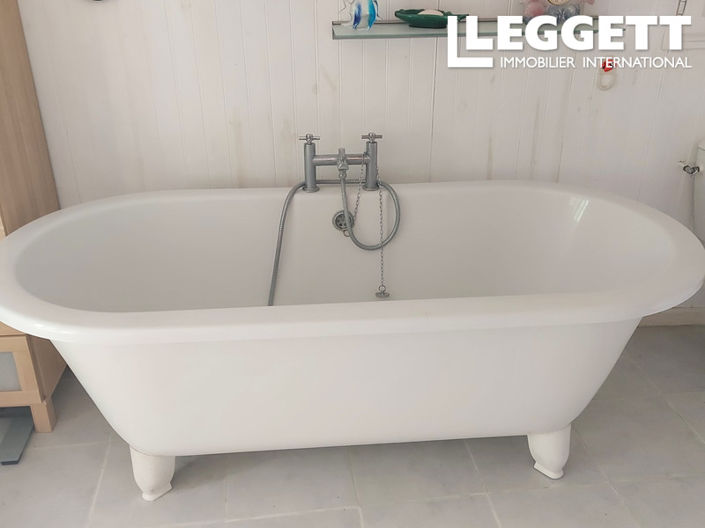 Image No.7-4 Bed House for sale