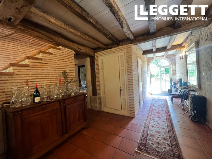 Image No.9-7 Bed House for sale