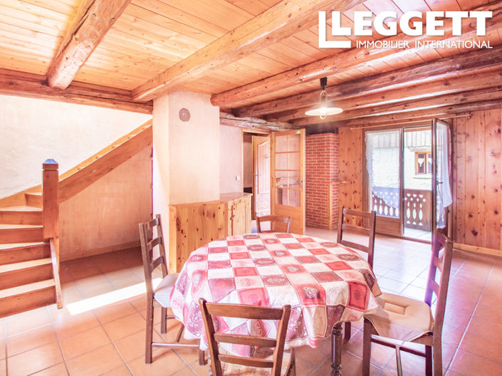 Image No.5-7 Bed House for sale