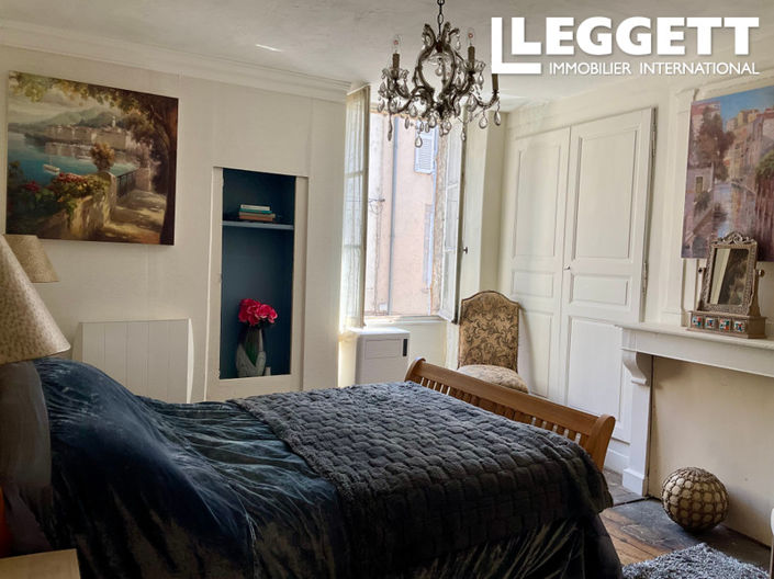 Image No.6-4 Bed House for sale