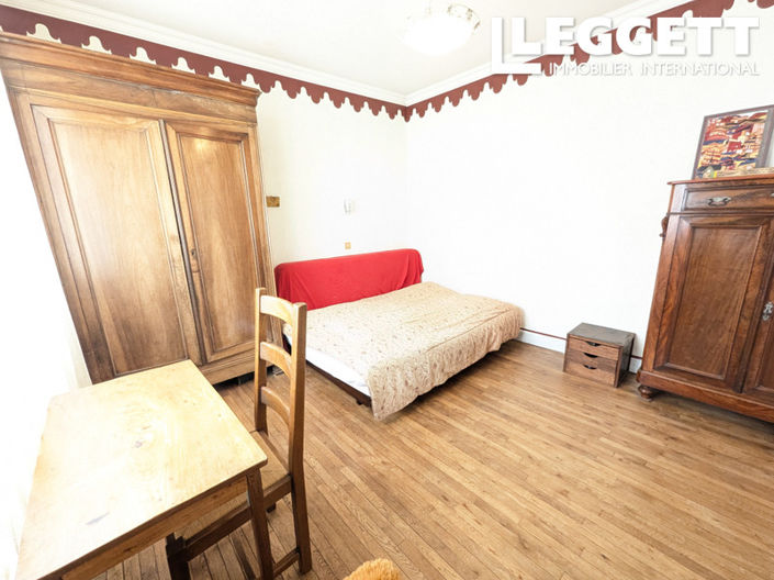 Image No.8-4 Bed House for sale