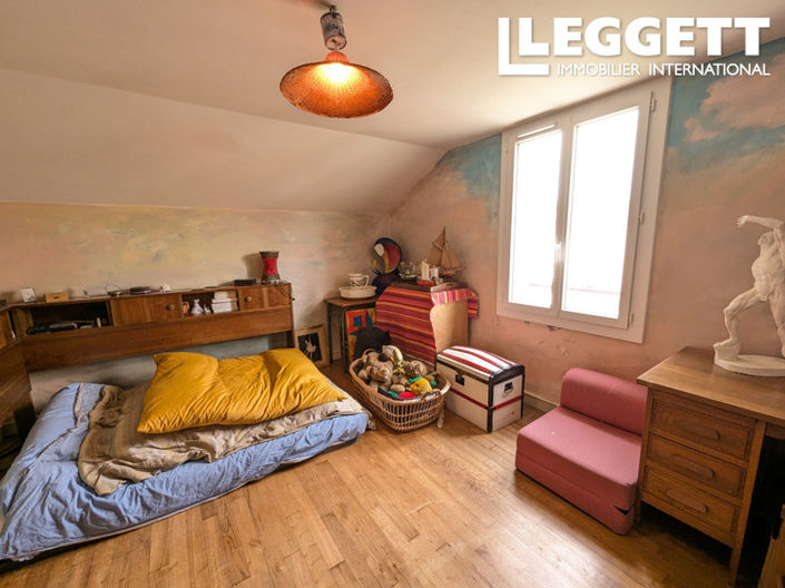 Image No.9-4 Bed House for sale