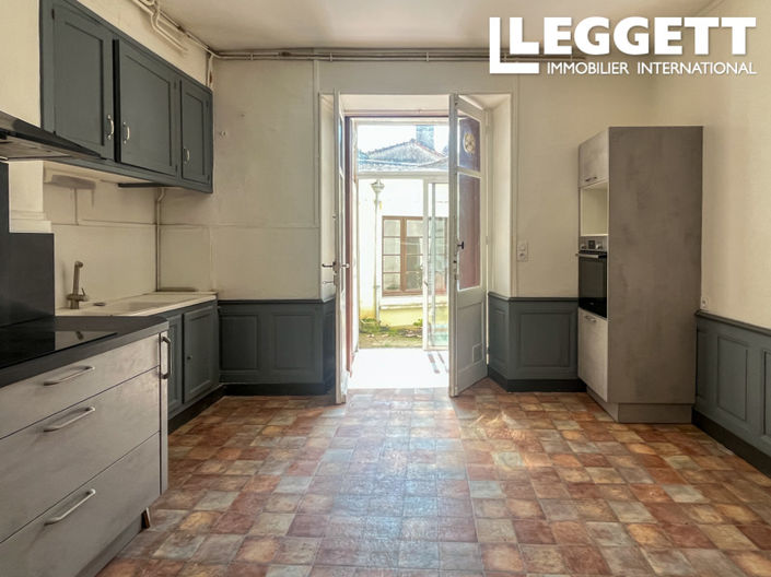 Image No.2-4 Bed House for sale