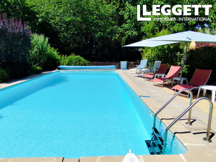 Image No.8-8 Bed House for sale