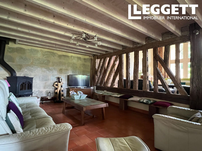 Image No.9-10 Bed House for sale