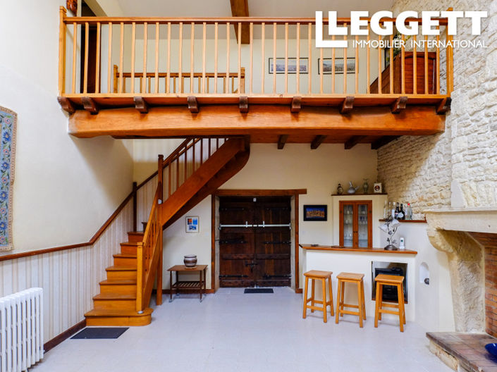 Image No.6-4 Bed House for sale