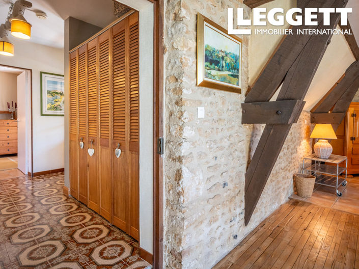 Image No.6-2 Bed House for sale