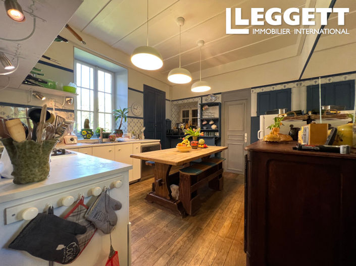 Image No.6-9 Bed House for sale