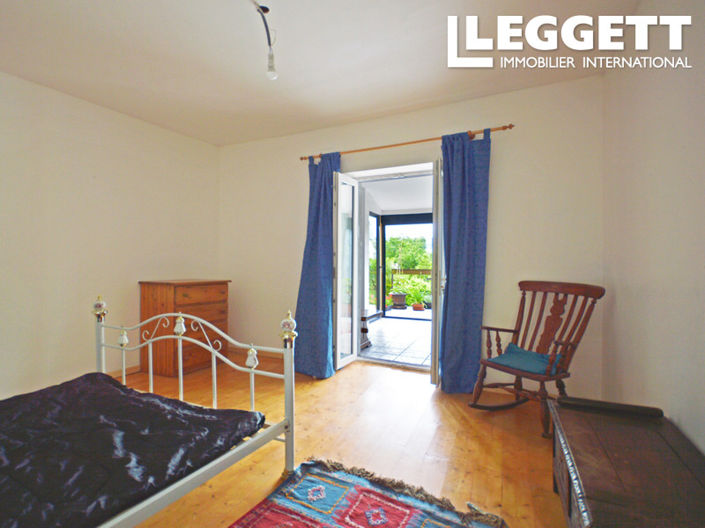 Image No.9-3 Bed House for sale