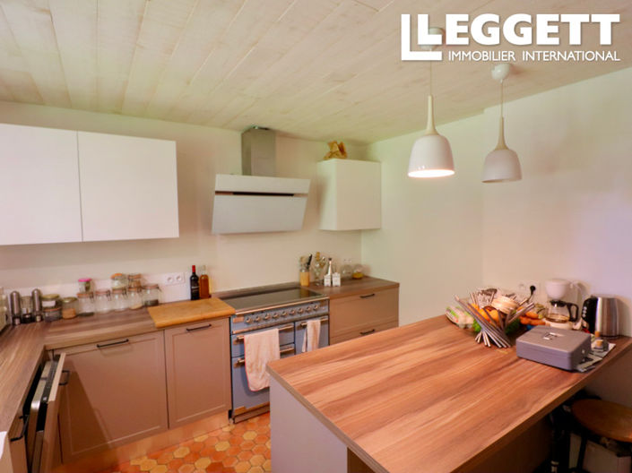 Image No.2-5 Bed House for sale