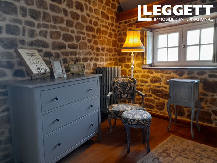 Image No.10-2 Bed House for sale