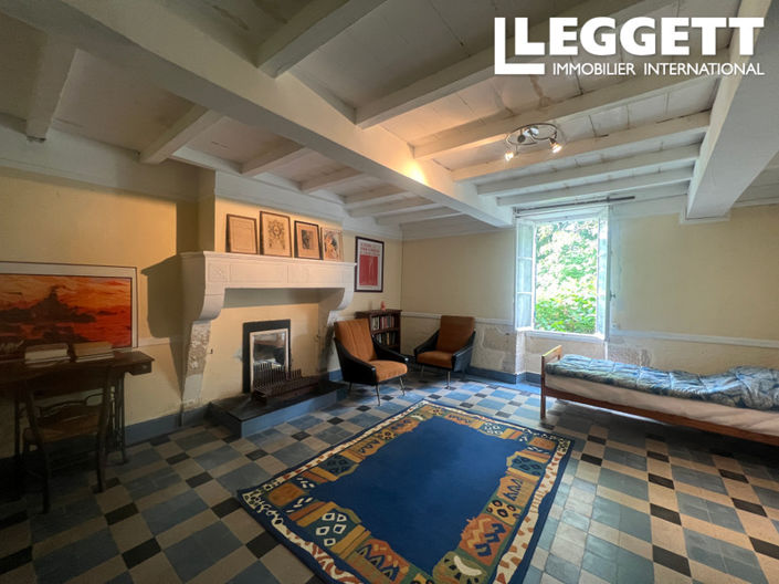 Image No.8-2 Bed House for sale