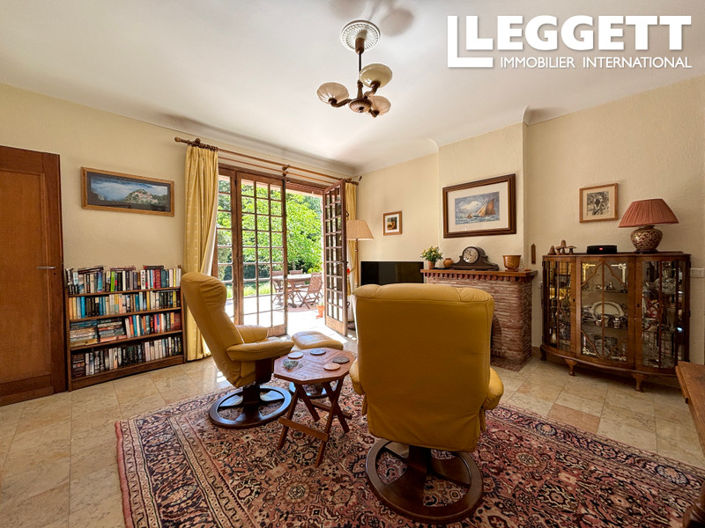 Image No.10-5 Bed House for sale