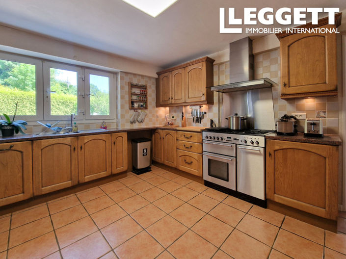 Image No.3-4 Bed House for sale