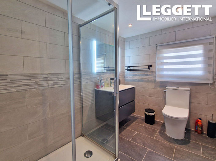 Image No.9-4 Bed House for sale