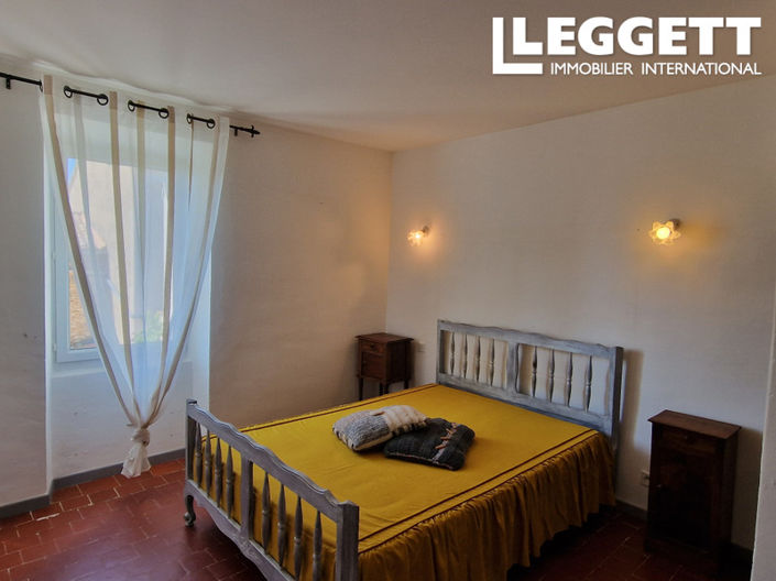 Image No.8-3 Bed House for sale