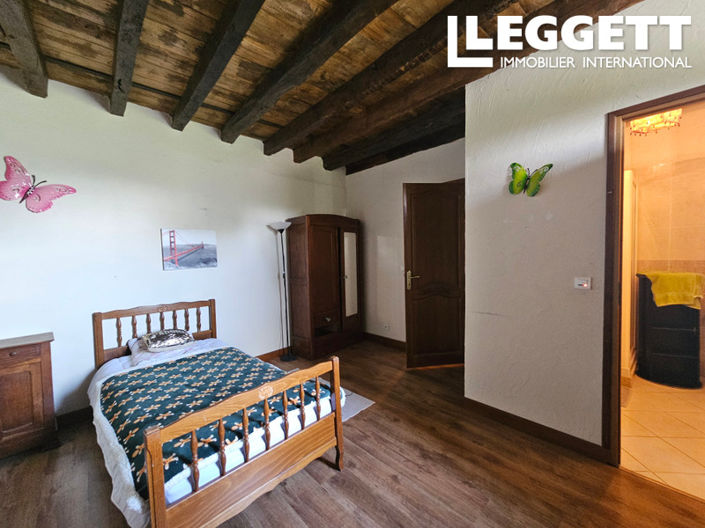 Image No.5-5 Bed House for sale