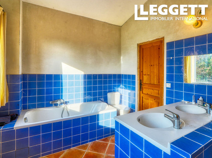 Image No.9-5 Bed House for sale