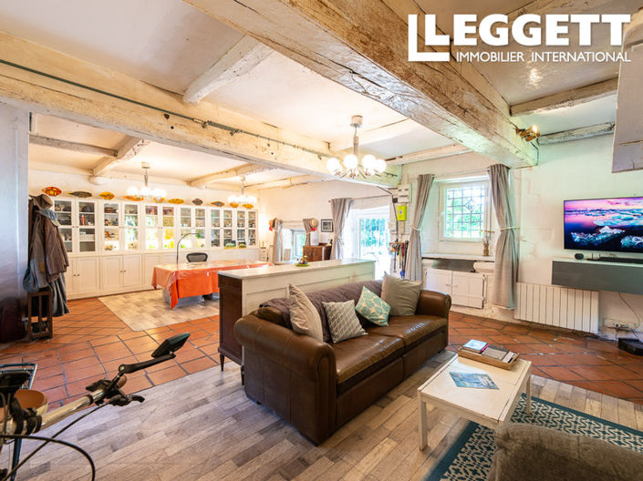 Image No.2-4 Bed House for sale