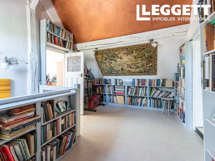 Image No.9-4 Bed House for sale