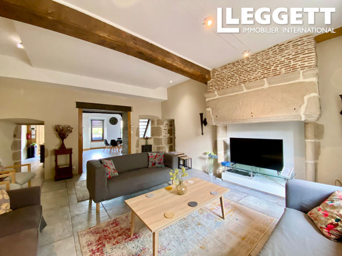 Image No.1-4 Bed House for sale