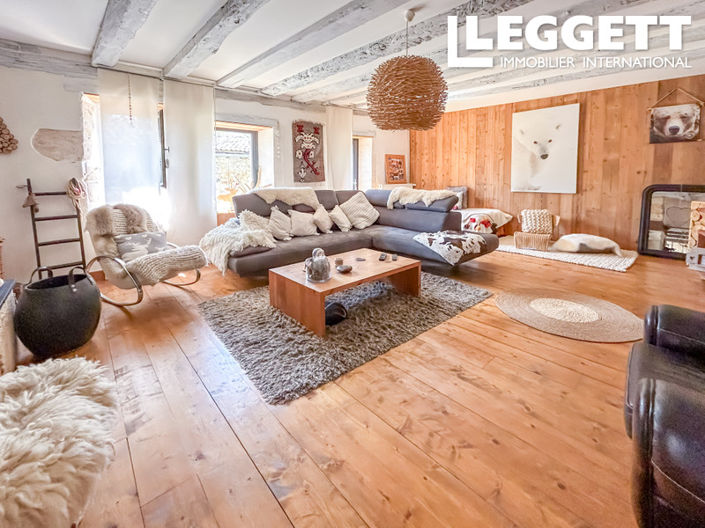 Image No.7-6 Bed House for sale