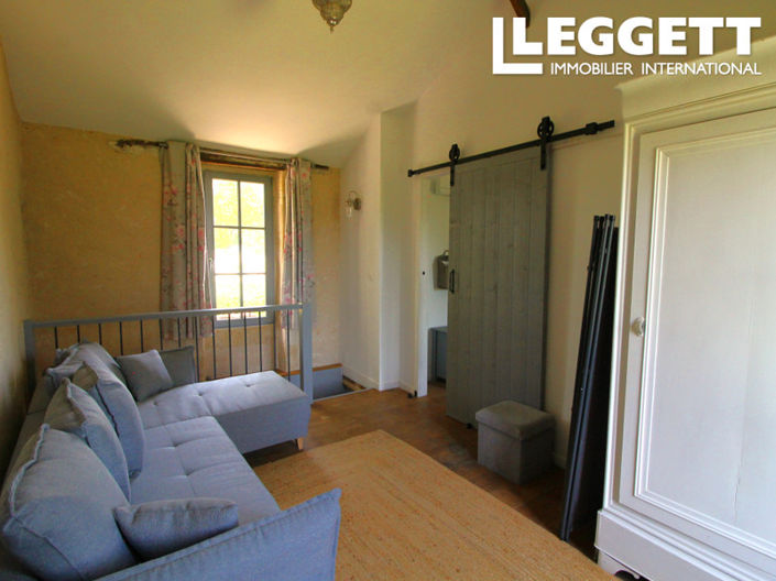 Image No.8-2 Bed House for sale