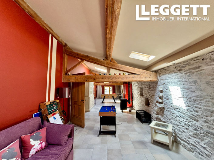 Image No.7-9 Bed House for sale