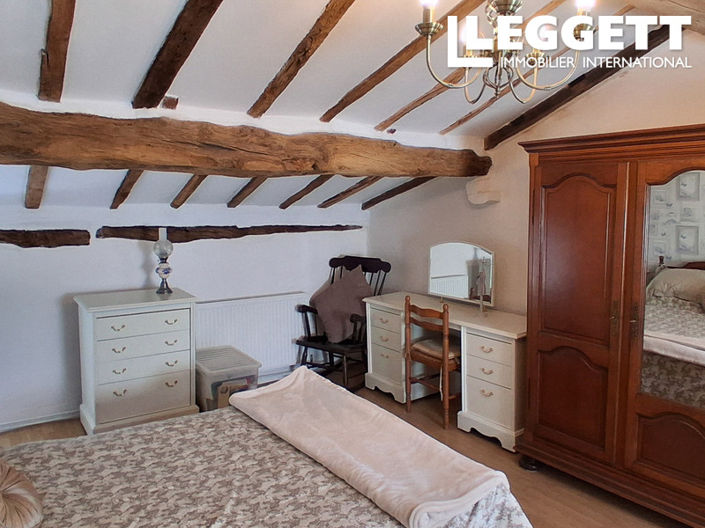 Image No.9-2 Bed House for sale