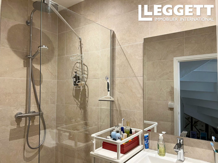 Image No.8-3 Bed House for sale