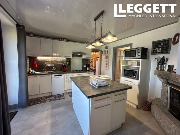 Image No.7-5 Bed House for sale