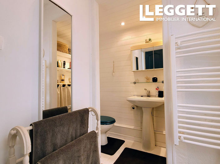 Image No.9-2 Bed House for sale