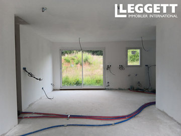 ahr0chm6ly9jzg4uagvzdglhlmltbw8vaw1hz2uvvevom