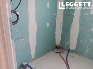 ahr0chm6ly9jzg4uagvzdglhlmltbw8vaw1hz2uvvevom