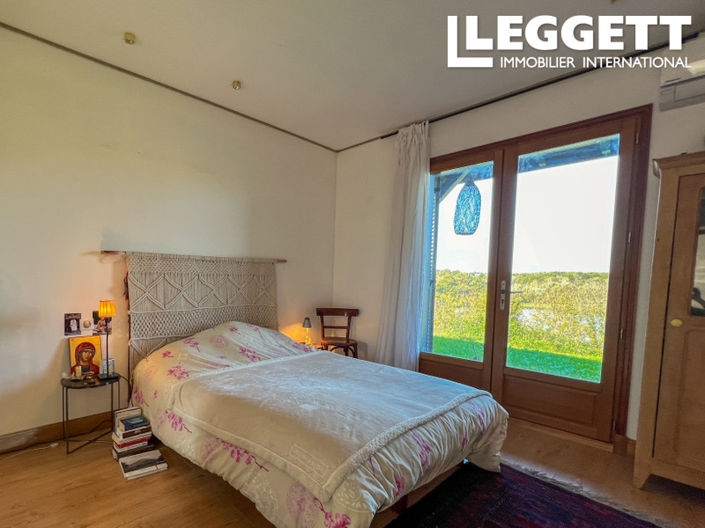 Image No.9-4 Bed House for sale