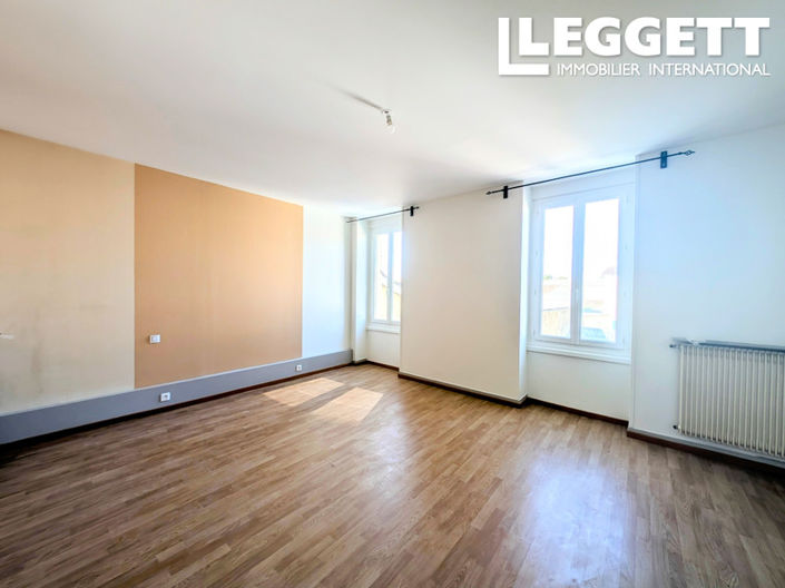 Image No.6-4 Bed House for sale