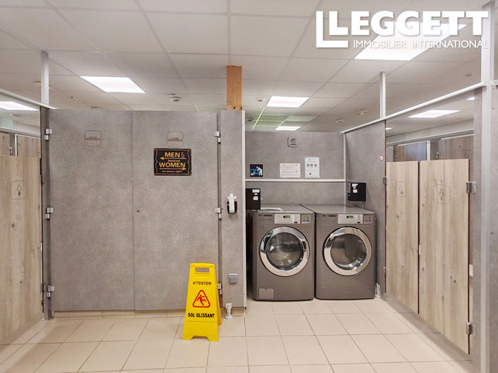 Image No.10-6 Bed Commercial for sale