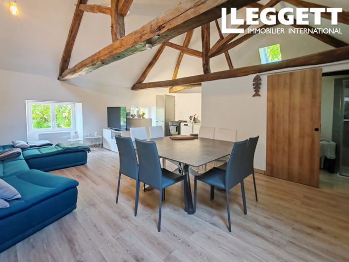 Image No.8-6 Bed Commercial for sale