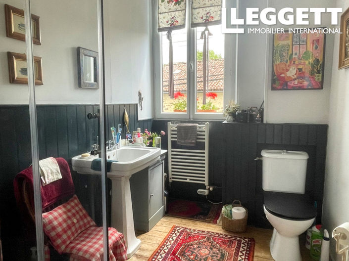 Image No.9-2 Bed House for sale