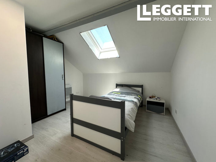 Image No.9-5 Bed House for sale