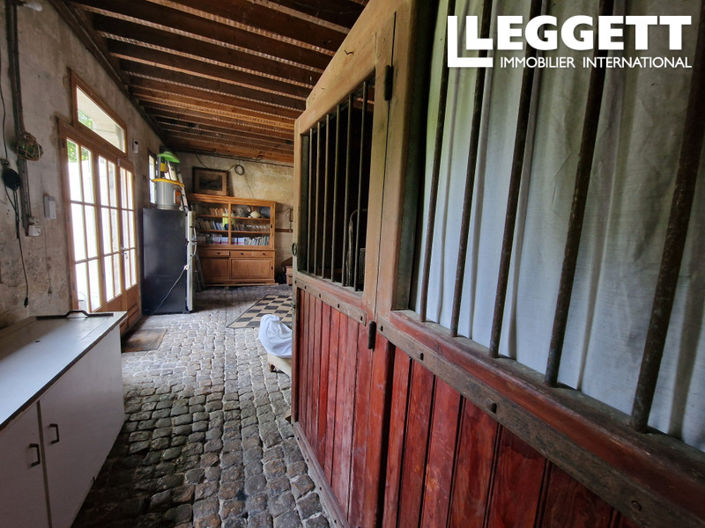 Image No.10-5 Bed House for sale