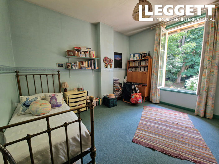 Image No.7-5 Bed House for sale