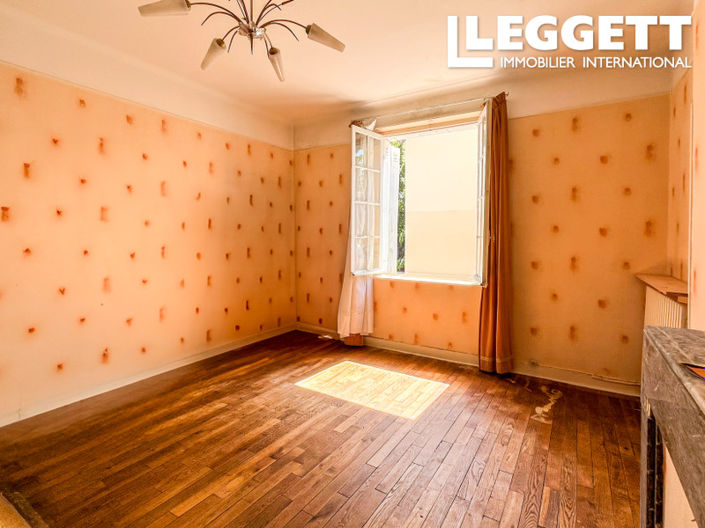 Image No.7-5 Bed House for sale