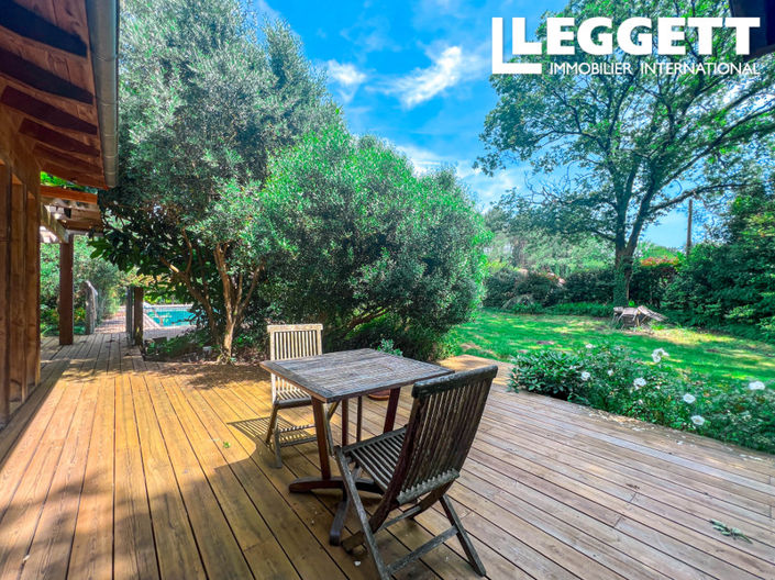 Image No.6-5 Bed House for sale