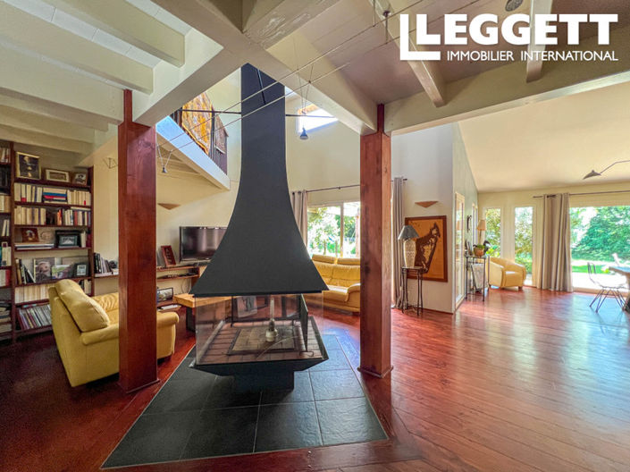 Image No.7-5 Bed House for sale