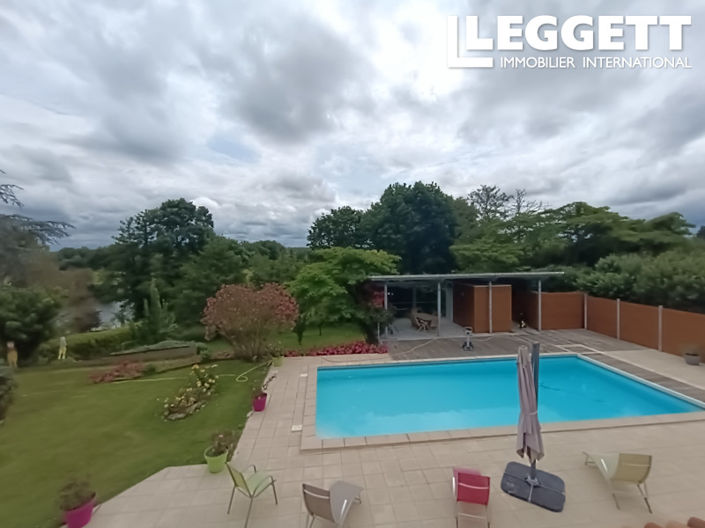 Image No.2-5 Bed House for sale