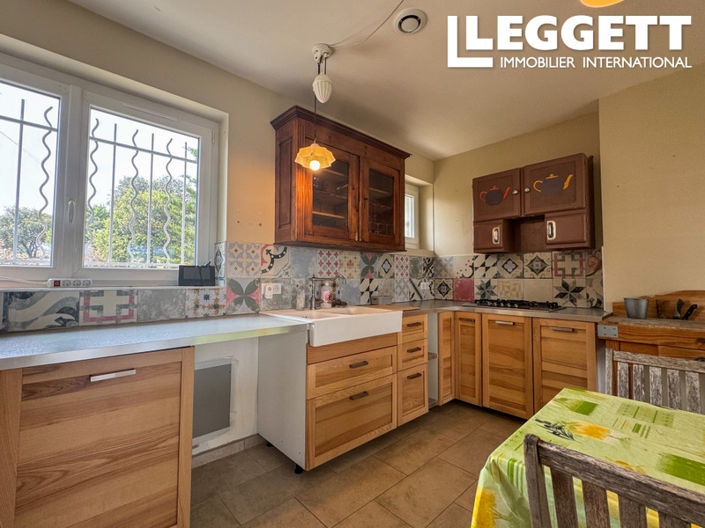 Image No.7-5 Bed House for sale