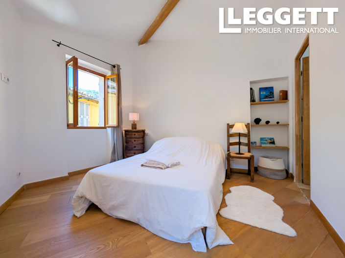 Image No.7-3 Bed House for sale