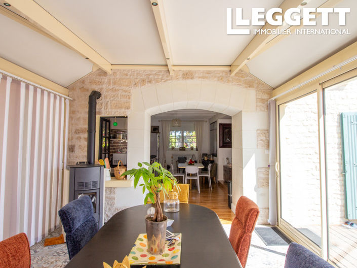 Image No.2-4 Bed House for sale