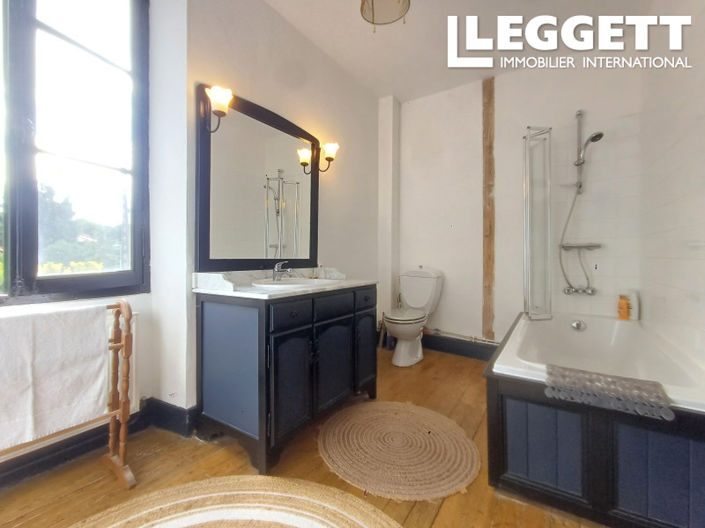 Image No.7-5 Bed House for sale